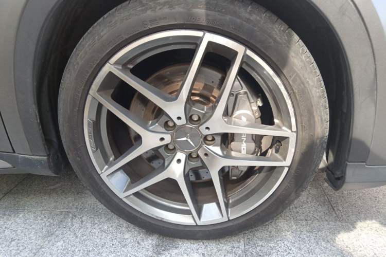 Used Mercedes-Benz GLA AMG 2015 AMG GLA 45 4MATIC Right Front Wheel Hub