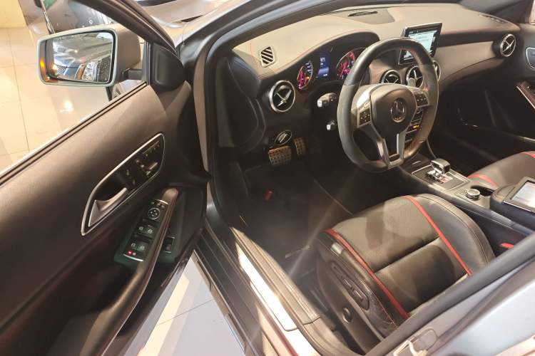 Used Mercedes-Benz GLA AMG 2015 AMG GLA 45 4MATIC Driver Seat