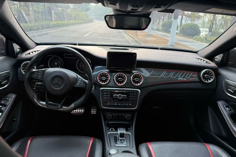 Used Mercedes-Benz GLA AMG 2015 AMG GLA 45 4MATIC Interior 10