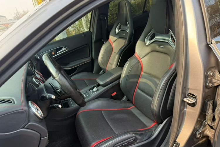 Used Mercedes-Benz GLA AMG 2015 AMG GLA 45 4MATIC Interior 11