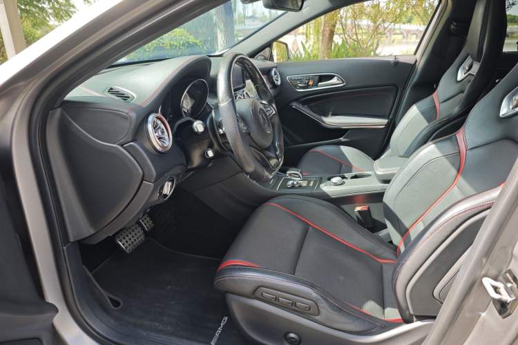 Used Mercedes-Benz GLA AMG 2015 AMG GLA 45 4MATIC Interior 5
