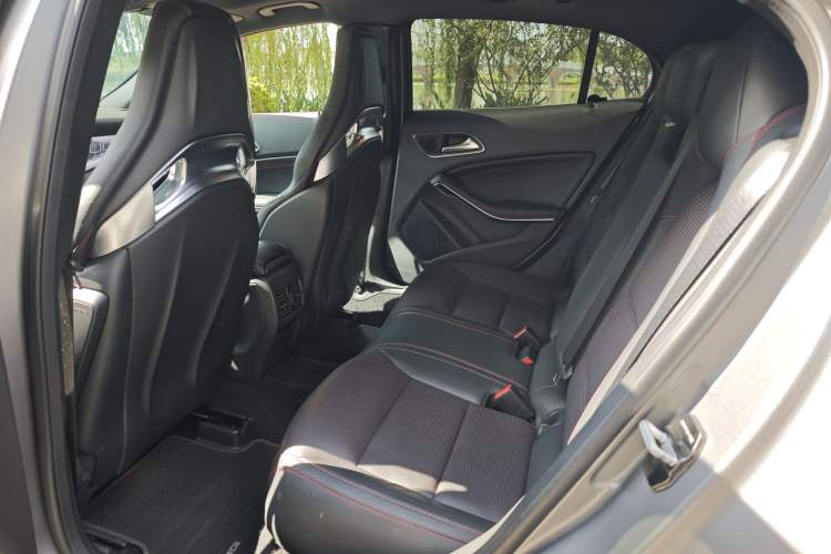 Used Mercedes-Benz GLA AMG 2015 AMG GLA 45 4MATIC Interior 9