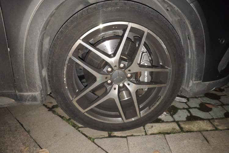 Used Mercedes-Benz GLA AMG 2015 AMG GLA 45 4MATIC Right Front Wheel Hub