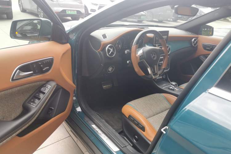 Used Mercedes-Benz GLA AMG 2015 AMG GLA 45 4MATIC Interior 3