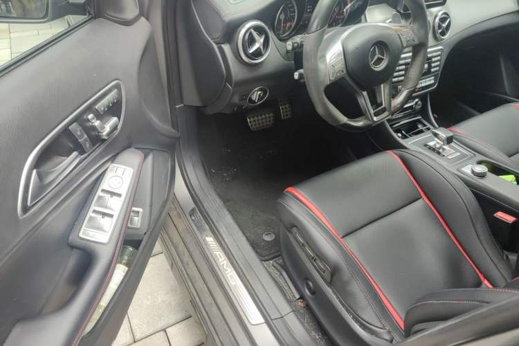 Used Mercedes-Benz GLA AMG 2015 AMG GLA 45 4MATIC Driver Seat