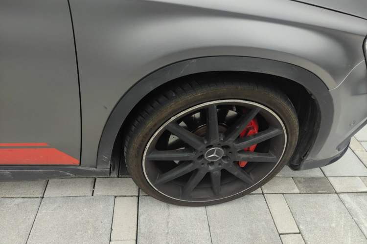 Used Mercedes-Benz GLA AMG 2015 AMG GLA 45 4MATIC Right Front Wheel Hub