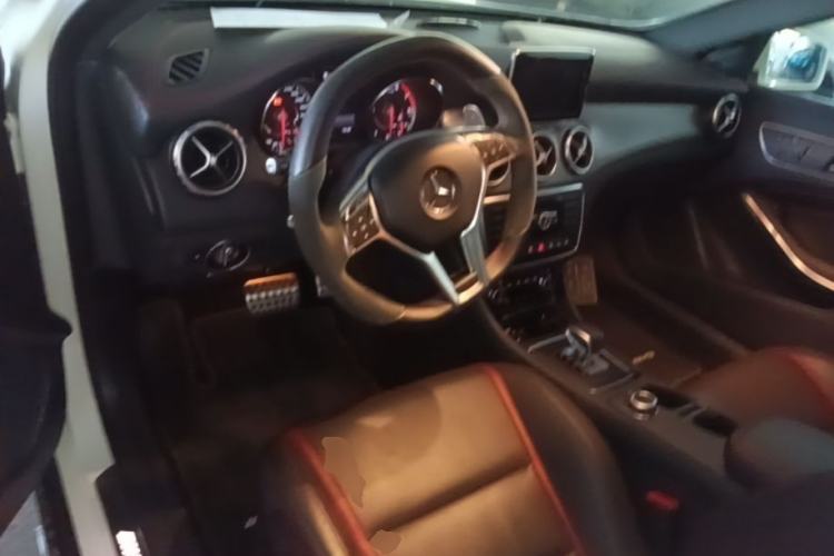 Used Mercedes-Benz GLA AMG 2015 AMG GLA 45 4MATIC Center Console