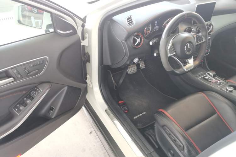 Used Mercedes-Benz GLA AMG 2015 AMG GLA 45 4MATIC Driver Seat