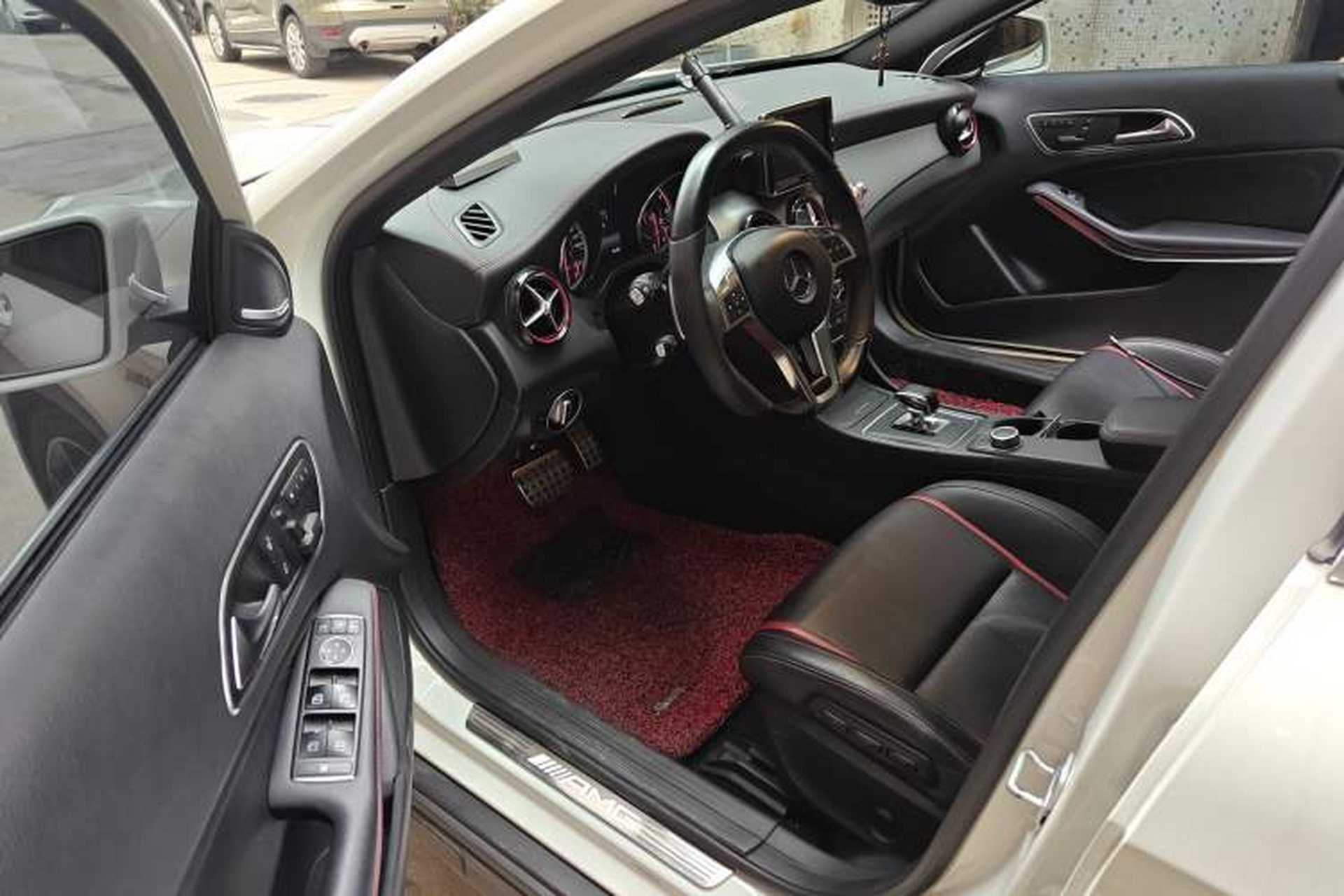 Used Mercedes-Benz GLA AMG 2015 AMG GLA 45 4MATIC Driver Seat