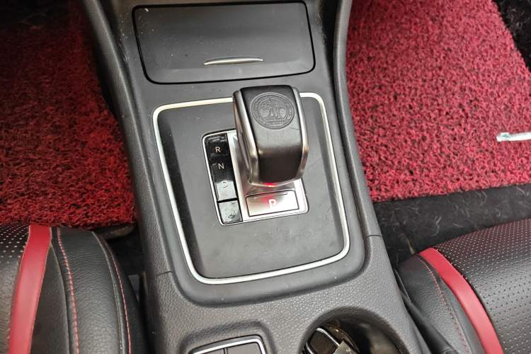 Used Mercedes-Benz GLA AMG 2015 AMG GLA 45 4MATIC Gear Lever