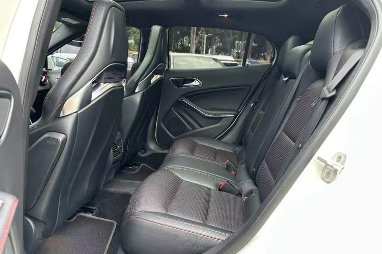 Used Mercedes-Benz GLA AMG 2015 AMG GLA 45 4MATIC Interior 4