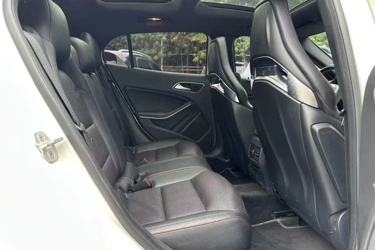 Used Mercedes-Benz GLA AMG 2015 AMG GLA 45 4MATIC Interior 7
