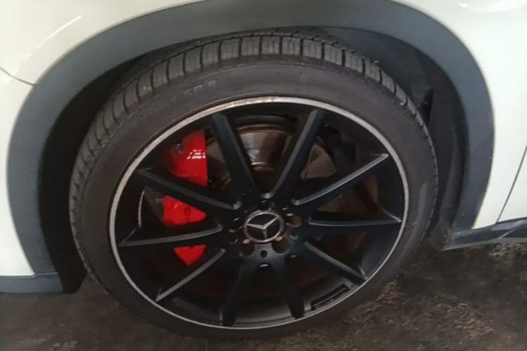 Used Mercedes-Benz GLA AMG 2015 AMG GLA 45 4MATIC Left Front Wheel Hub
