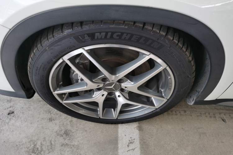 Used Mercedes-Benz GLA AMG 2015 AMG GLA 45 4MATIC Left Front Wheel Hub