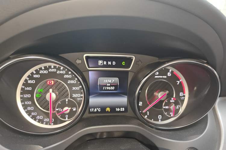 Used Mercedes-Benz GLA AMG 2015 AMG GLA 45 4MATIC Odometer Close Up