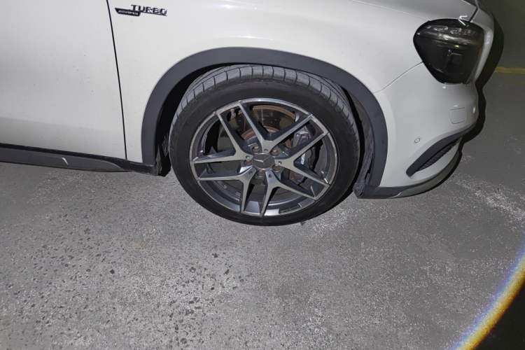 Used Mercedes-Benz GLA AMG 2015 AMG GLA 45 4MATIC Right Front Wheel Hub