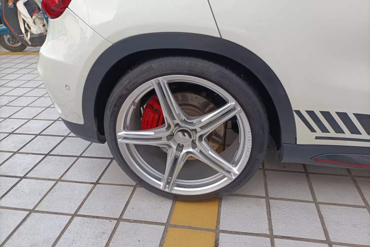 Used Mercedes-Benz GLA AMG 2015 AMG GLA 45 4MATIC Right Rear Wheel Hub