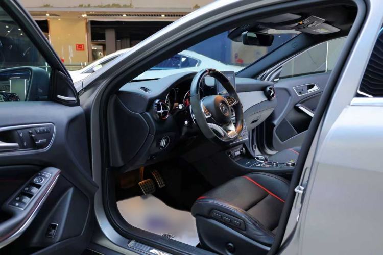 Used Mercedes-Benz GLA AMG 2016 AMG GLA 45 4MATIC Interior 1