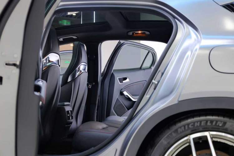 Used Mercedes-Benz GLA AMG 2016 AMG GLA 45 4MATIC Interior 6