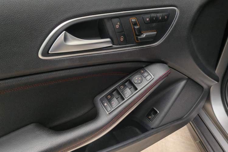 Used Mercedes-Benz GLA AMG 2016 AMG GLA 45 4MATIC Interior 7