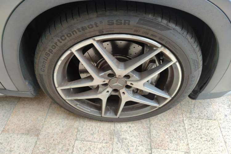 Used Mercedes-Benz GLA AMG 2016 AMG GLA 45 4MATIC Right Front Wheel Hub