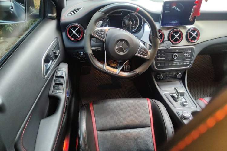 Used Mercedes-Benz GLA AMG 2016 AMG GLA 45 4MATIC Steering Wheel