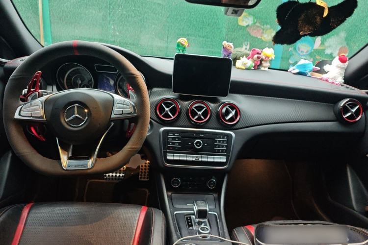Used Mercedes-Benz GLA AMG 2016 AMG GLA 45 4MATIC Center Console