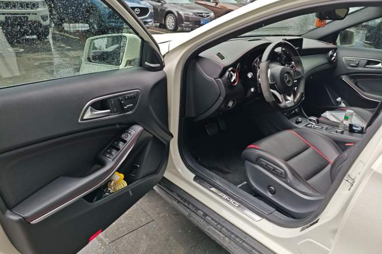 Used Mercedes-Benz GLA AMG 2016 AMG GLA 45 4MATIC Driver Seat