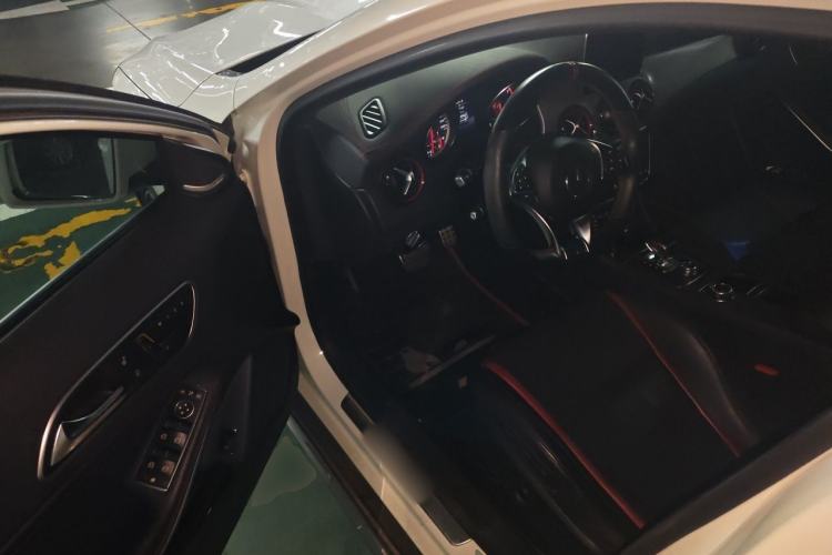Used Mercedes-Benz GLA AMG 2016 AMG GLA 45 4MATIC Driver Seat
