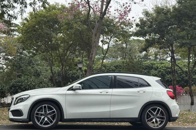 Used Mercedes-Benz GLA AMG 2016 AMG GLA 45 4MATIC Exterior 3