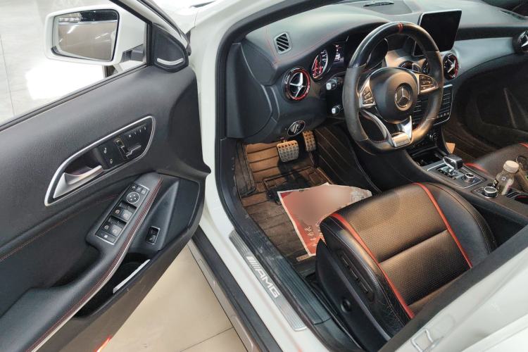Used Mercedes-Benz GLA AMG 2016 AMG GLA 45 4MATIC Interior 3