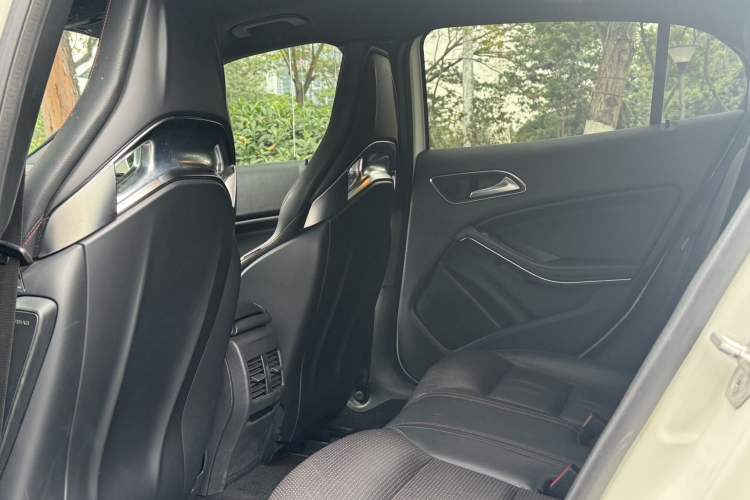 Used Mercedes-Benz GLA AMG 2016 AMG GLA 45 4MATIC Interior 5