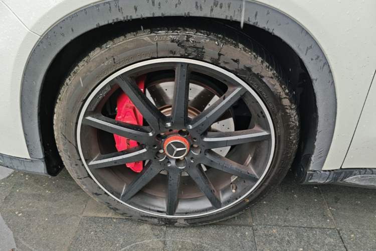 Used Mercedes-Benz GLA AMG 2016 AMG GLA 45 4MATIC Left Front Wheel Hub