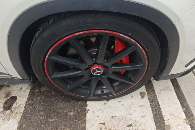 Used Mercedes-Benz GLA AMG 2016 AMG GLA 45 4MATIC Right Front Wheel Hub