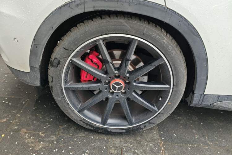 Used Mercedes-Benz GLA AMG 2016 AMG GLA 45 4MATIC Right Rear Wheel Hub
