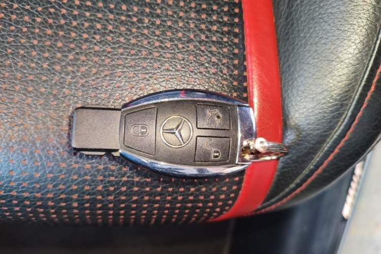Used Mercedes-Benz GLA AMG 2016 AMG GLA 45 4MATIC Vehicle Key