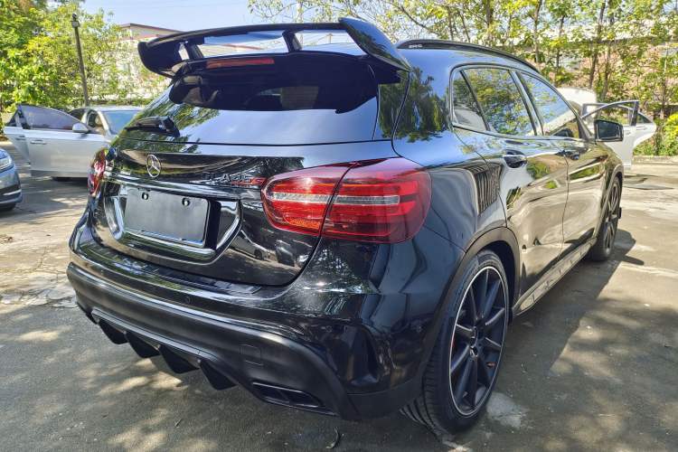 Used Mercedes-Benz GLA AMG 2017 Facelifted AMG GLA 45 4MATIC Exterior 5