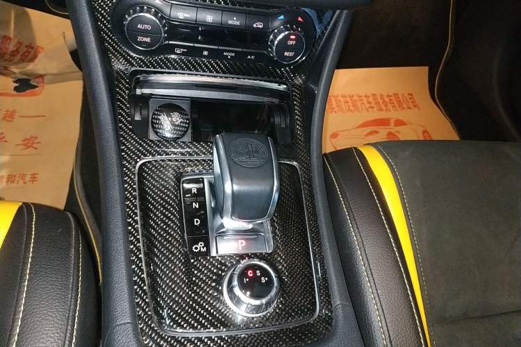 Used Mercedes-Benz GLA AMG 2017 AMG GLA 45 4MATIC Night Thunder Limited Edition Gear Lever