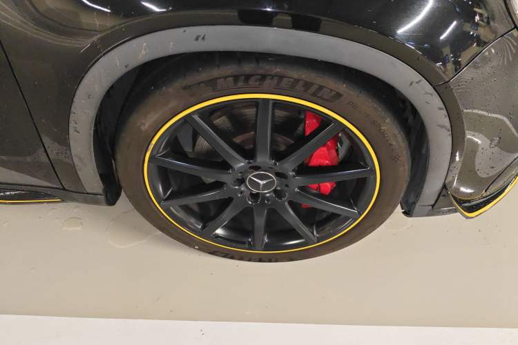 Used Mercedes-Benz GLA AMG 2017 AMG GLA 45 4MATIC Night Thunder Limited Edition Right Front Wheel Hub