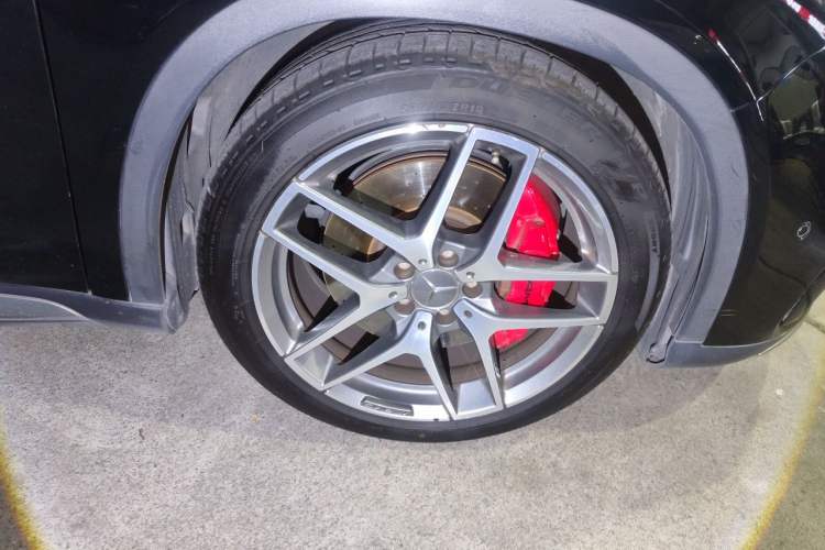 Used Mercedes-Benz GLA AMG 2017 Facelifted AMG GLA 45 4MATIC Right Front Wheel Hub