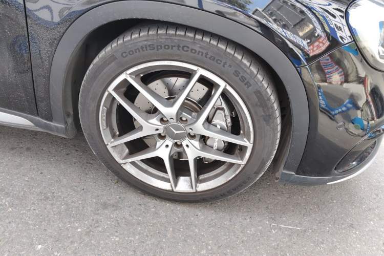 Used Mercedes-Benz GLA AMG 2017 Facelifted AMG GLA 45 4MATIC Right Front Wheel Hub