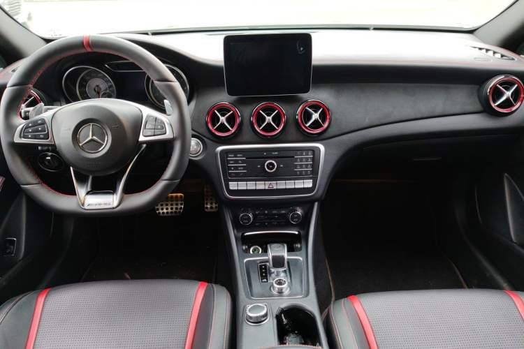 Used Mercedes-Benz GLA AMG 2017 Facelifted AMG GLA 45 4MATIC Center Console