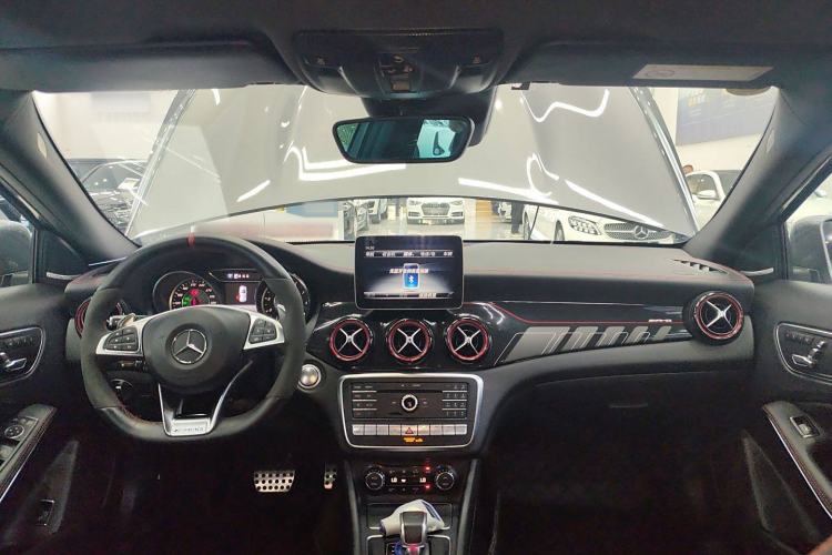 Used Mercedes-Benz GLA AMG 2017 Facelifted AMG GLA 45 4MATIC Center Console