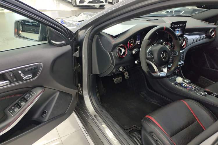 Used Mercedes-Benz GLA AMG 2017 Facelifted AMG GLA 45 4MATIC Driver Seat