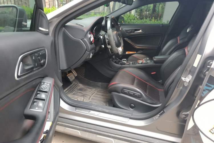 Used Mercedes-Benz GLA AMG 2017 AMG GLA 45 4MATIC Driver Seat