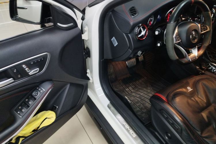 Used Mercedes-Benz GLA AMG 2017 Facelifted AMG GLA 45 4MATIC Driver Seat