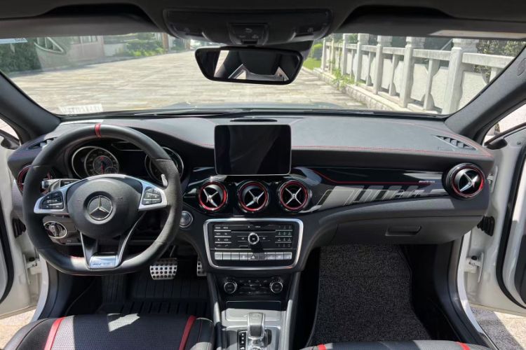 Used Mercedes-Benz GLA AMG 2017 Facelifted AMG GLA 45 4MATIC Exterior 6