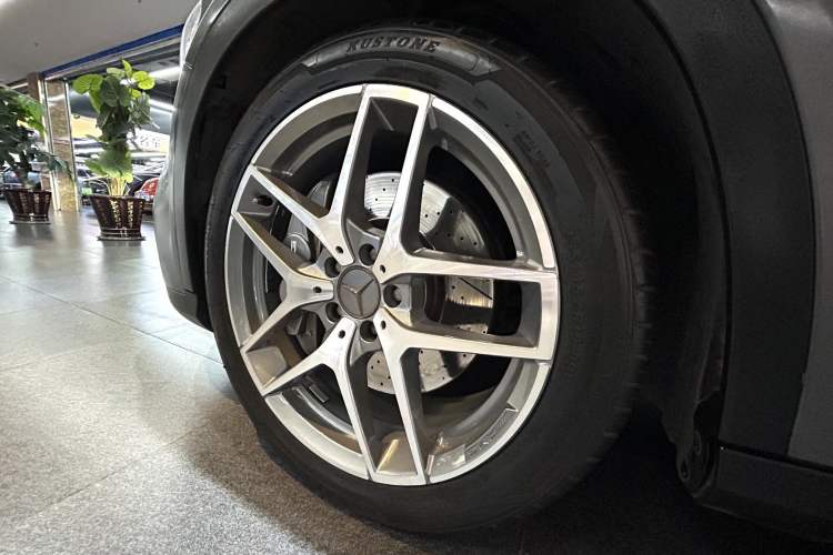 Used Mercedes-Benz GLA AMG 2017 Facelifted AMG GLA 45 4MATIC Exterior 8