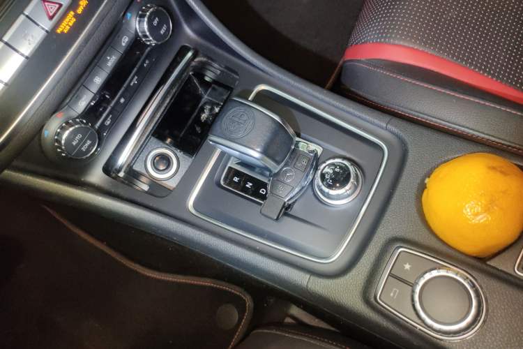 Used Mercedes-Benz GLA AMG 2017 Facelifted AMG GLA 45 4MATIC Gear Lever