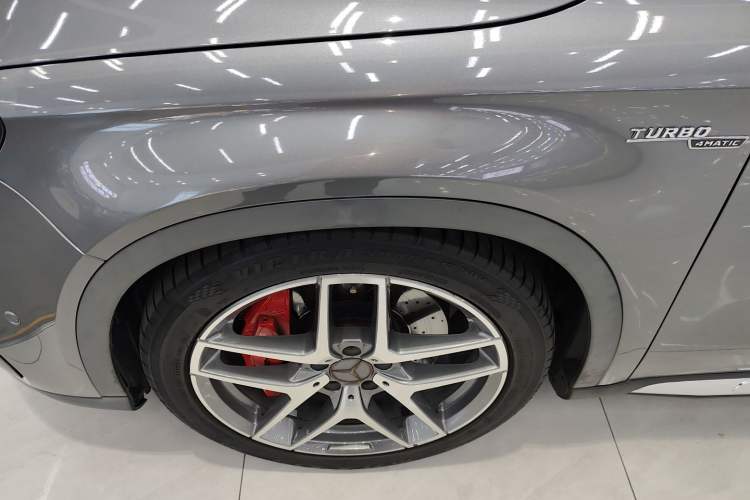 Used Mercedes-Benz GLA AMG 2017 Facelifted AMG GLA 45 4MATIC Left Front Wheel Hub